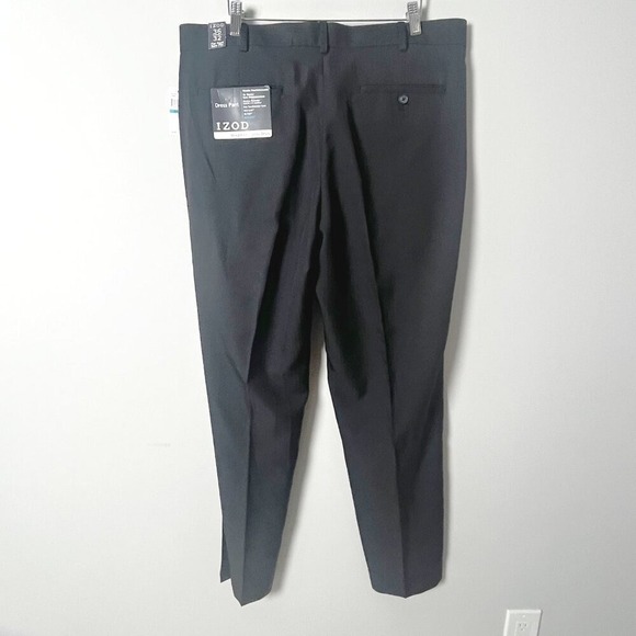 NWT Mens IZOD Black Wrinkle Resistant Flat Front Pants 36x32 - Picture 3 of 5